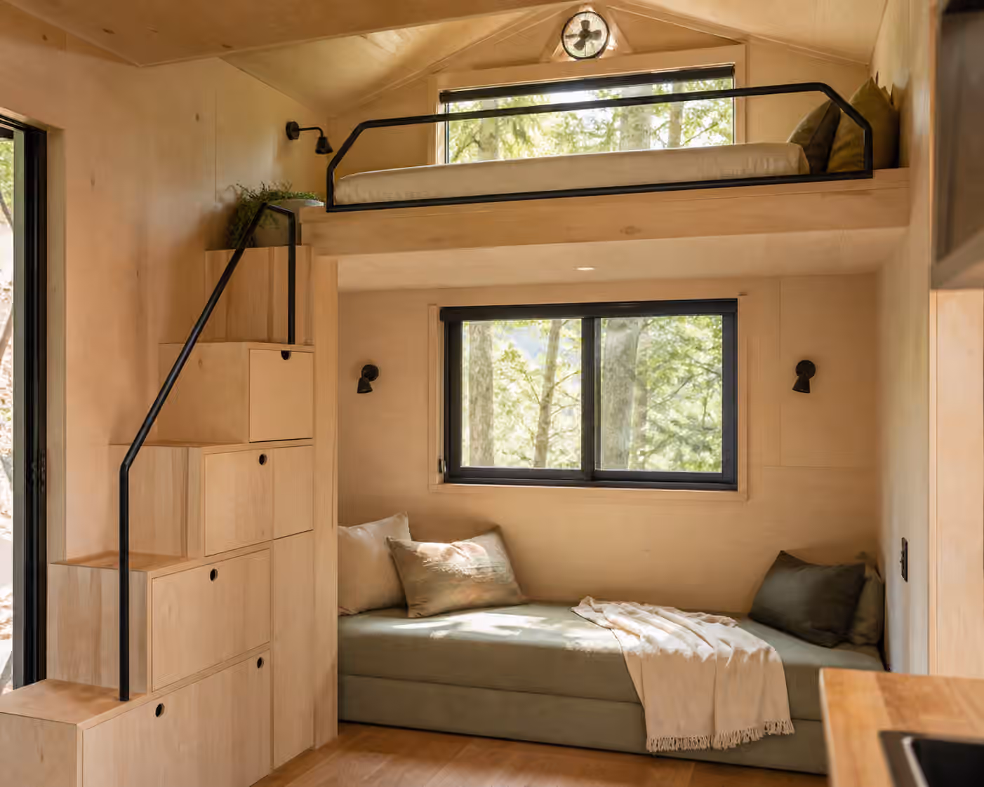 Tiny Home Sleeping Layouts: Lofts, Main-Floor Beds, and Privacy
