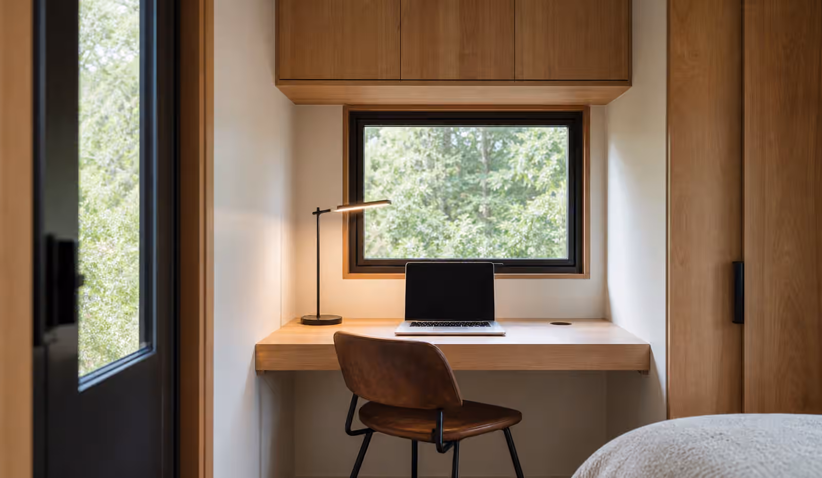 Tiny Home Workspace Planning: Desks, Power, Light, and Daily Focus